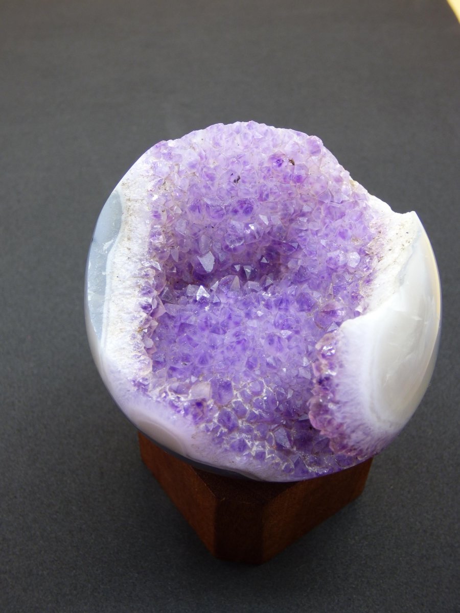 Amethyst Achat Geode Kugel ~ Magische Edelstein Deko Kristall Stufe Sphere Heilstein lila Energie Wohnen Rarität Sammler Geschenk - Art of Nature Berlin
