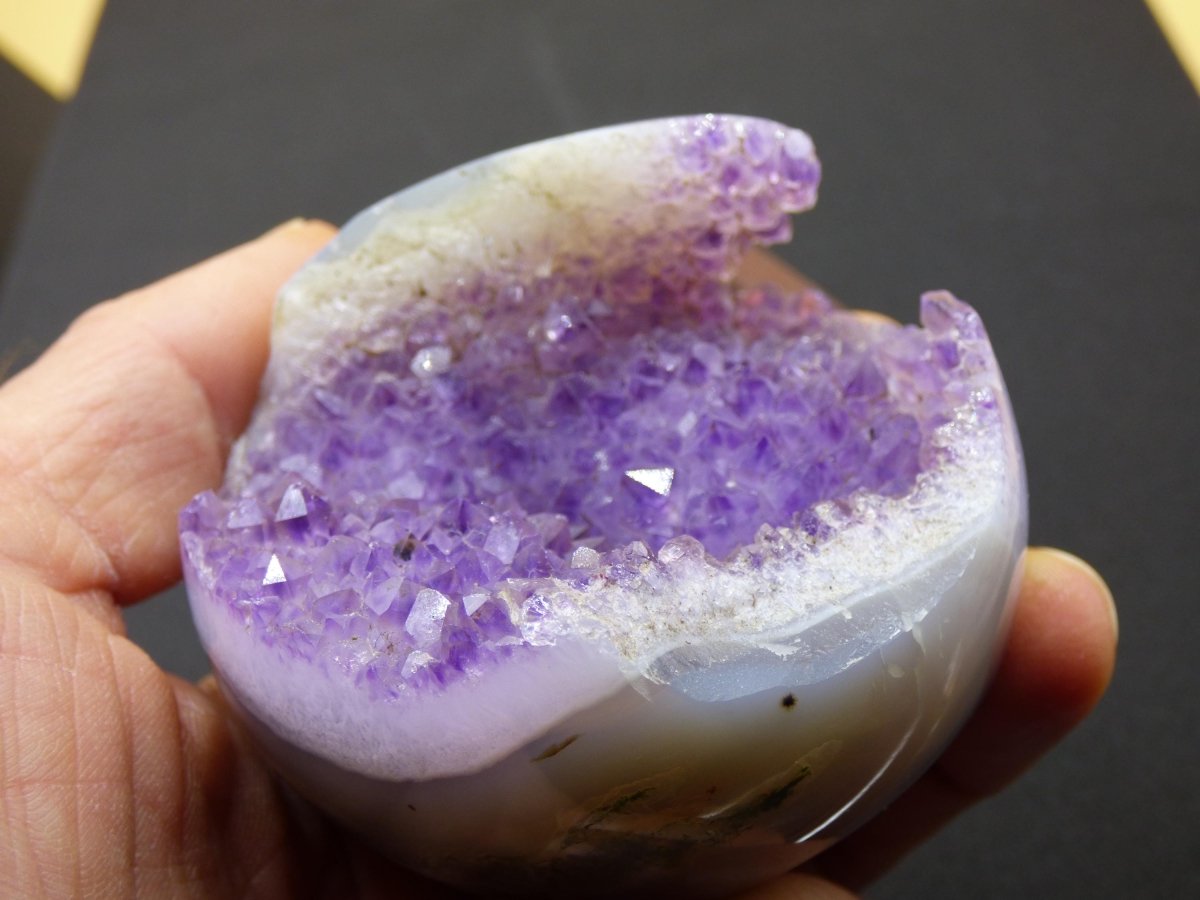 Amethyst Achat Geode Kugel ~ Magische Edelstein Deko Kristall Stufe Sphere Heilstein lila Energie Wohnen Rarität Sammler Geschenk - Art of Nature Berlin