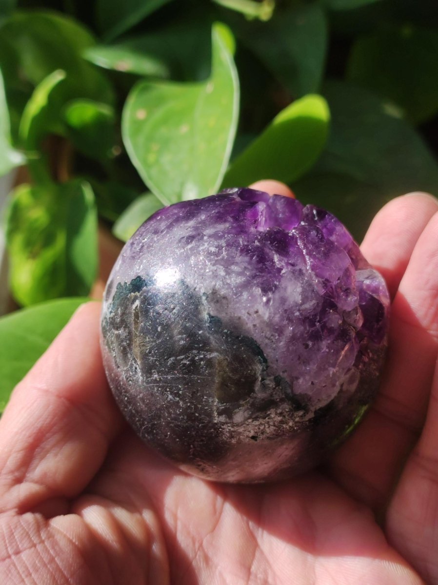 Amethyst Geode Kugel ~ Magische Edelstein Deko Kristall Stufe Sphere Ball Heilstein Spielkugel Meditation HIPPIE GOA Boho Ethno lila Energie - Art of Nature Berlin