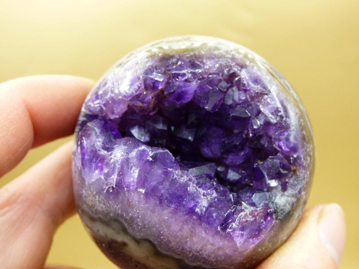 Amethyst Geode Kugel ~ Magische Edelstein Deko Kristall Stufe Sphere Ball Heilstein Spielkugel Meditation HIPPIE GOA Boho Ethno lila Energie - Art of Nature Berlin