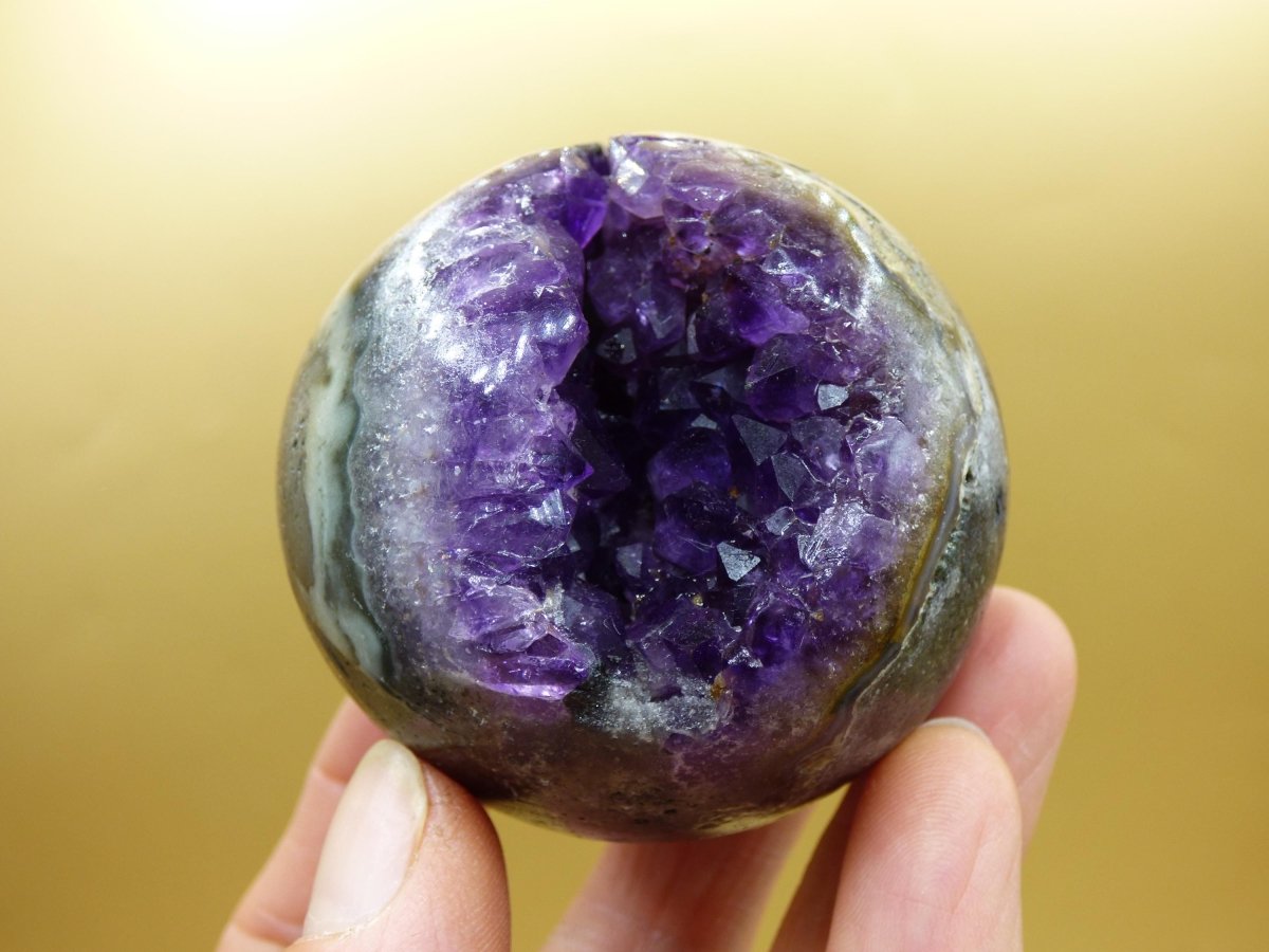 Amethyst Geode Kugel ~ Magische Edelstein Deko Kristall Stufe Sphere Ball Heilstein Spielkugel Meditation HIPPIE GOA Boho Ethno lila Energie - Art of Nature Berlin