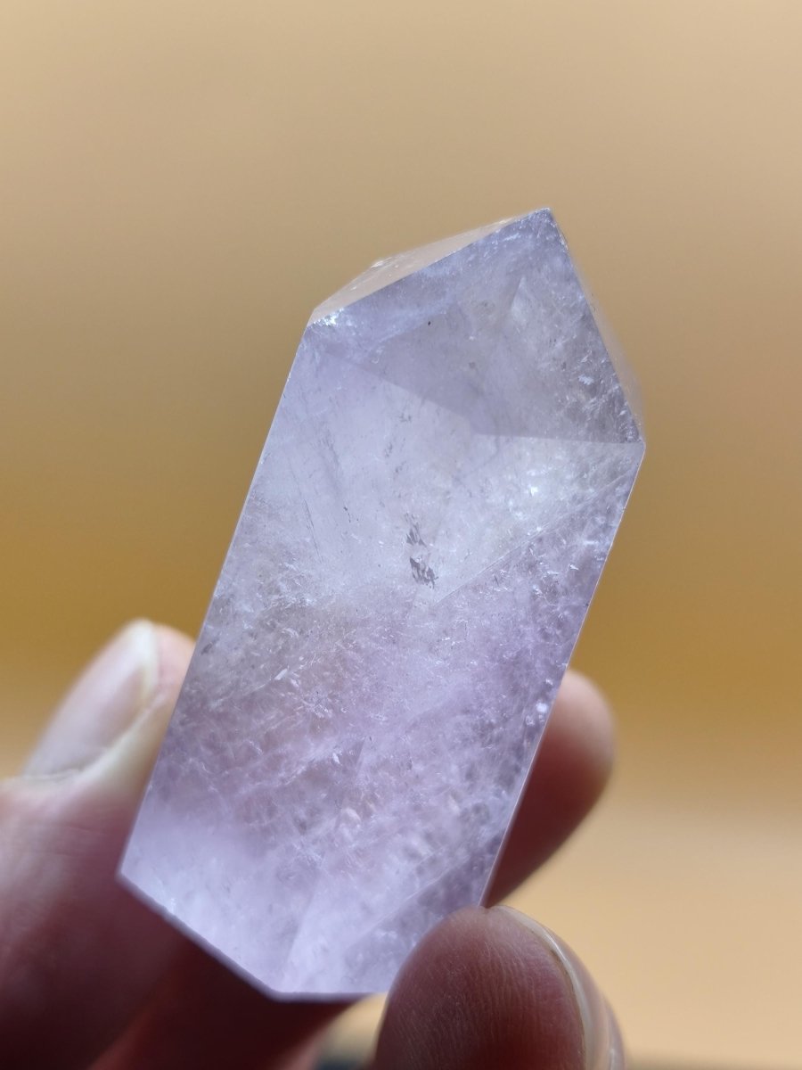 Amethyst Turm Point Spitze lila Kristall Point Magische Edelstein Deko Haus Fensterbank Kristall Wohn Energie Chakra Heilstein Natur Unikat - Art of Nature Berlin