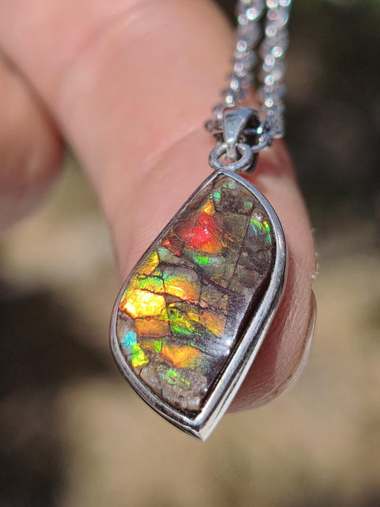 Ammolite Edelstein Kette 925 Sterling Silber ~ Opalisierend ~HIPPIE~GOA~Boho~Ethno~Nature~Heilstein~Fossil~Selten~Sammler~Magic~Grün~Flash - Art of Nature Berlin