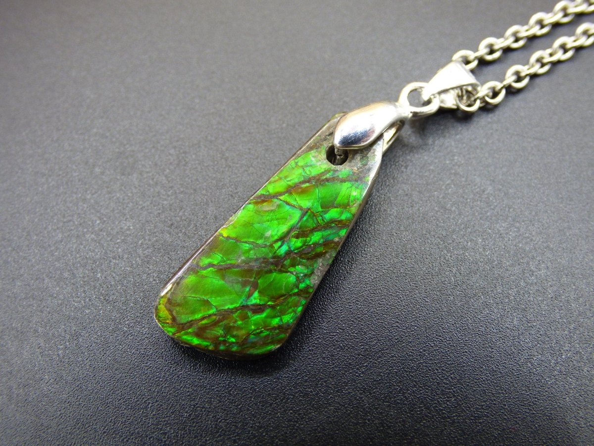 Ammolite Edelstein Kette 925 Sterling Silber ~ Opalisierend ~HIPPIE~GOA~Boho~Ethno~Nature~Heilstein~Fossil~Selten~Sammler~Magic~Grün~Flash - Art of Nature Berlin