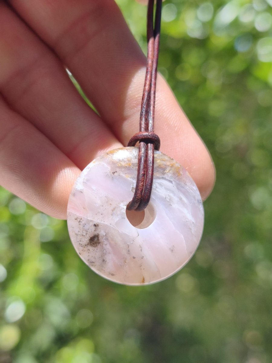 Andenopal rosa - Edelstein Kette HIPPIE GOA Boho Tibet Ethno Nature Donut Heilstein Rarität Männer Frauen Geschenk Anhänger Er Sie Unikat - Art of Nature Berlin