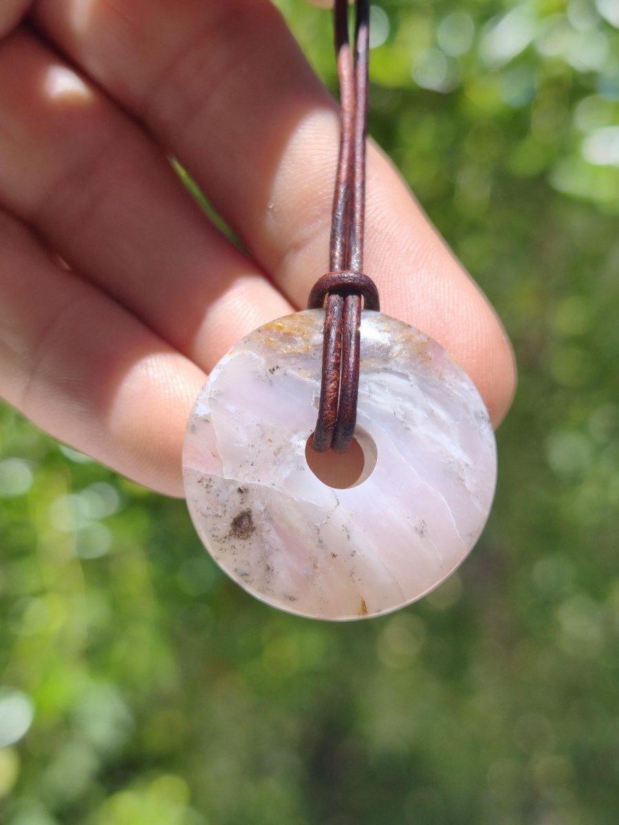 Andenopal rosa - Edelstein Kette HIPPIE GOA Boho Tibet Ethno Nature Donut Heilstein Rarität Männer Frauen Geschenk Anhänger Er Sie Unikat - Art of Nature Berlin