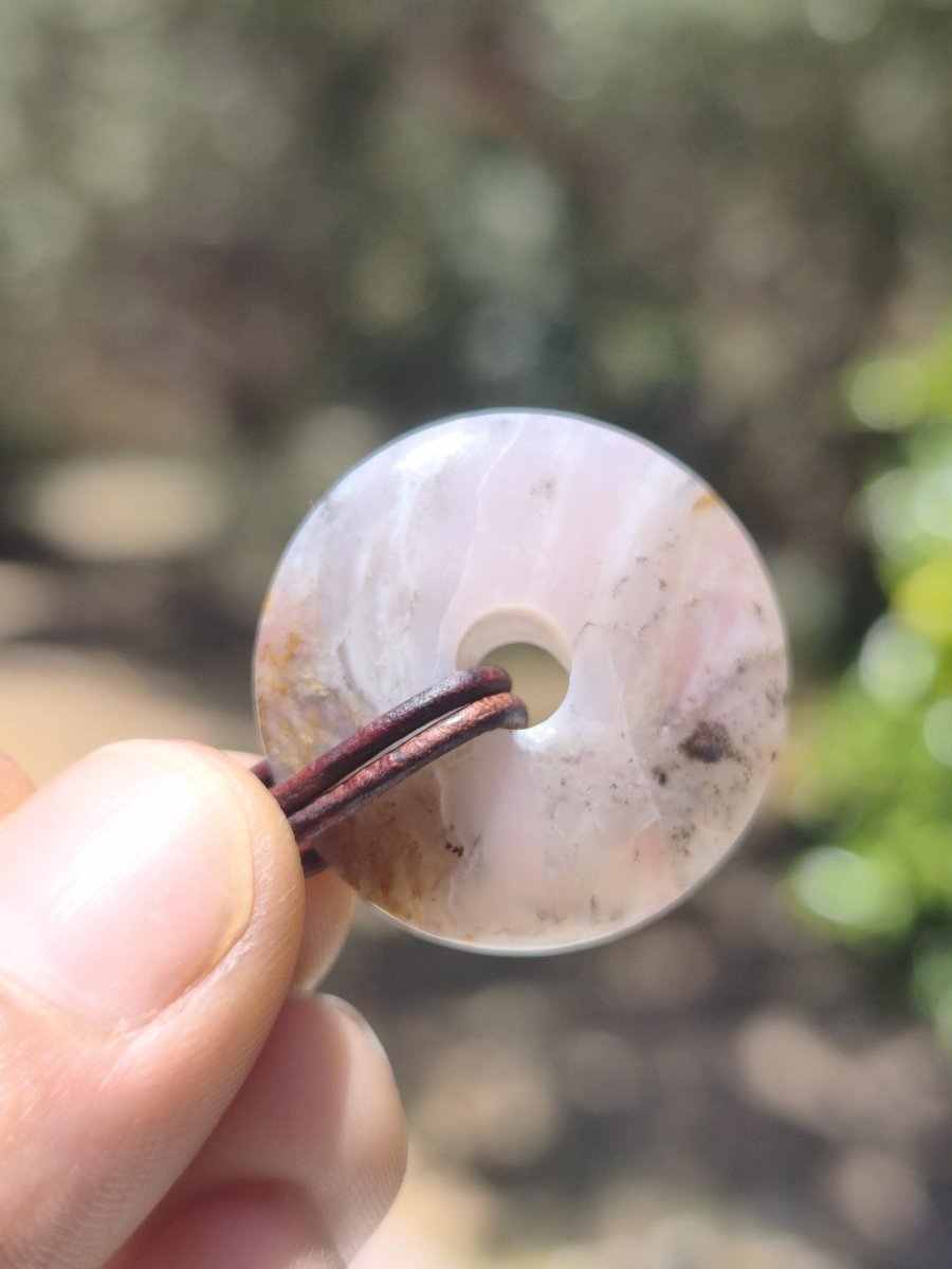 Andenopal rosa - Edelstein Kette HIPPIE GOA Boho Tibet Ethno Nature Donut Heilstein Rarität Männer Frauen Geschenk Anhänger Er Sie Unikat - Art of Nature Berlin