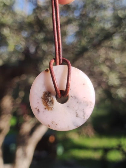 Andenopal rosa - Edelstein Kette HIPPIE GOA Boho Tibet Ethno Nature Donut Heilstein Rarität Männer Frauen Geschenk Anhänger Er Sie Unikat - Art of Nature Berlin