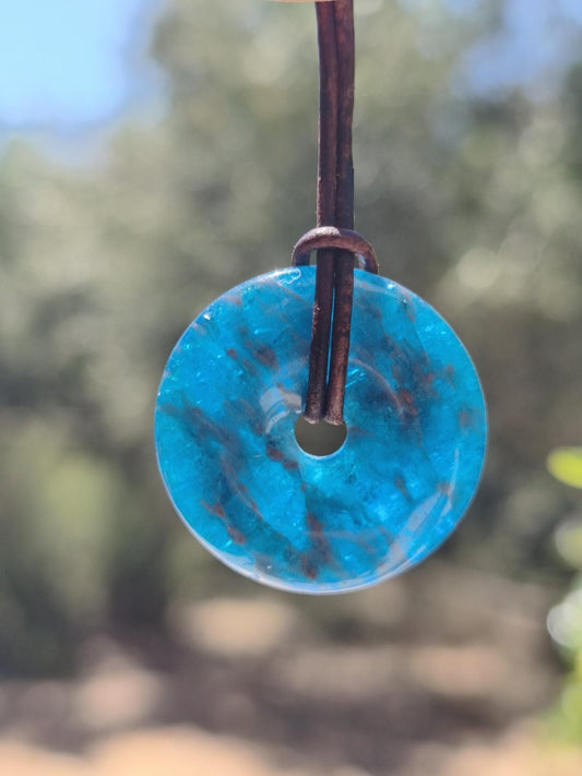 Apatit AAA ~ Donut 30mm ~ Edelstein Kette blau Natur Rarität Schutzsymbol Heilstein Kristall HIPPIE Boho Ethno Mann Frau Geschenk Er Sie - Art of Nature Berlin