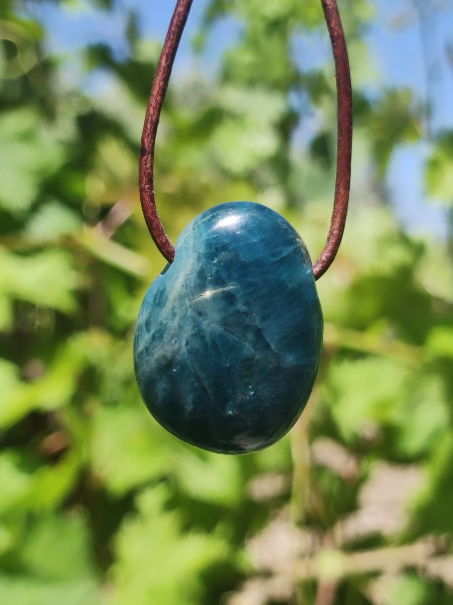 Apatit - Edelstein Kette blau Natur Rarität Schutz Kraft Heilstein Kristal Qualität Mann Frau Er Sie Geschenk Vater Mutter Oma Opa Ethno Goa - Art of Nature Berlin