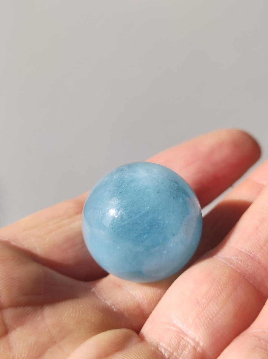 Aquamarin A - Kugel Deko Sphere Kristall blau Natur kleine Kristall Meditation ~Geschenk Freund Er Sie Freund Mineral Rarität - Art of Nature Berlin