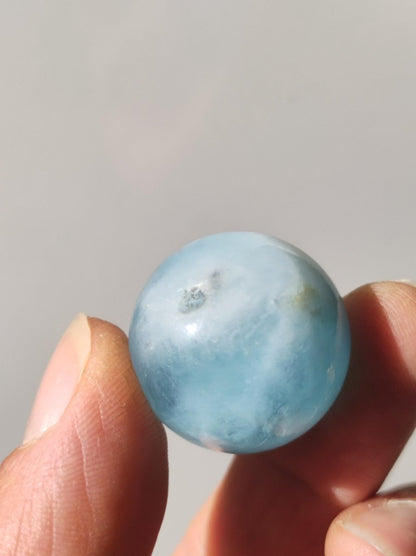 Aquamarin A - Kugel Deko Sphere Kristall blau Natur kleine Kristall Meditation ~Geschenk Freund Er Sie Freund Mineral Rarität - Art of Nature Berlin