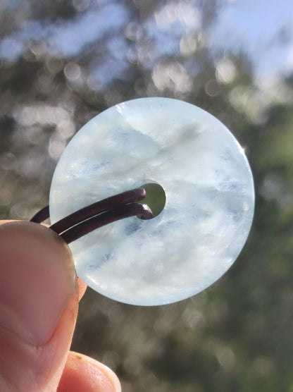 Aquamarin AAA 30mm Edelstein Donut Kette blau Rarität Natur Heilstein Kristall Anhänger Mann Frau Kind Er Sie Bruder Schwester Geschenk - Art of Nature Berlin