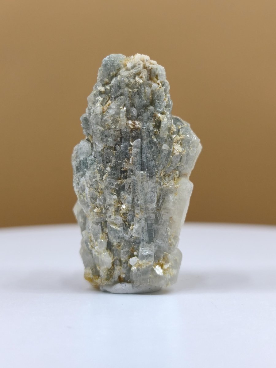Aquamarin Beryll Kristallstufe – Blaugraue Naturkristalle – 37 mm Stufe Mineralien Sammler Heilstein Deko Brasilien - Art of Nature Berlin