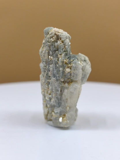 Aquamarin Beryll Kristallstufe – Blaugraue Naturkristalle – 37 mm Stufe Mineralien Sammler Heilstein Deko Brasilien - Art of Nature Berlin