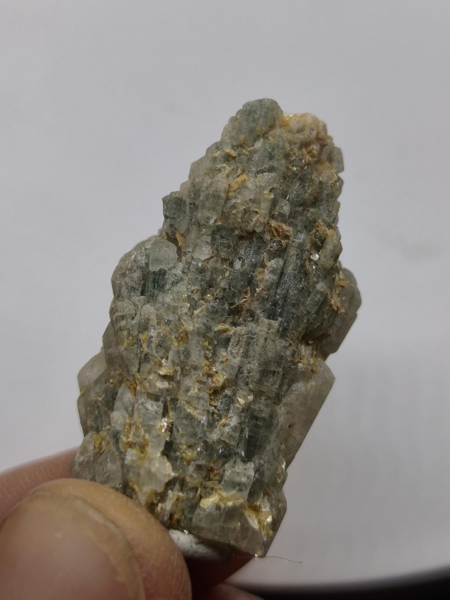 Aquamarin Beryll Kristallstufe – Blaugraue Naturkristalle – 37 mm Stufe Mineralien Sammler Heilstein Deko Brasilien - Art of Nature Berlin