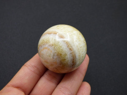 Aragonit "Caoti" gelb ~ Magische Edelstein Kugel Massage & Deko Sphere Crystal Spielkugel Meditation ~HIPPIE ~GOA Boho Heilstein Naturschatz - Art of Nature Berlin