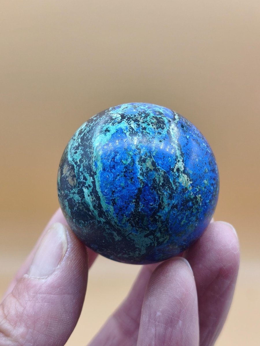 AZURIT Malachit Chrysocoll Sphere Kristalle blau Natur Edelstein Kugel Deko Wohnen Meditation Heilstein Rarität Sammler Mineralien Unikat - Art of Nature Berlin