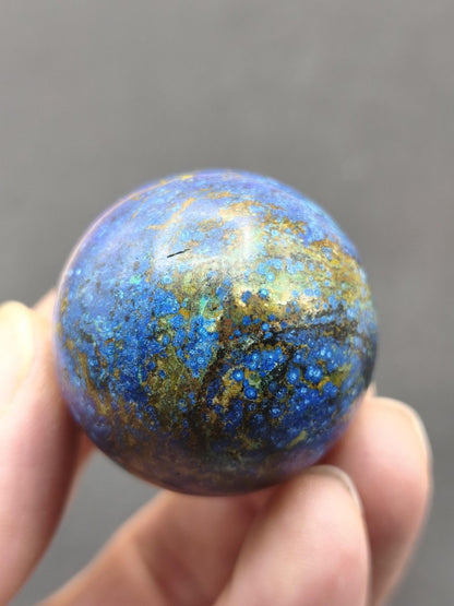 AZURIT Malachit Chrysocoll Sphere Kristalle blau Natur Edelstein Kugel Deko Wohnen Meditation Heilstein Rarität Sammler Mineralien Unikat - Art of Nature Berlin