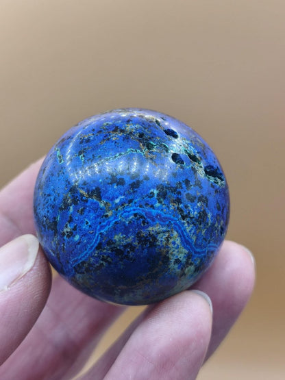 AZURIT Malachit Chrysocoll Sphere Kristalle blau Natur Edelstein Kugel Deko Wohnen Meditation Heilstein Rarität Sammler Mineralien Unikat - Art of Nature Berlin