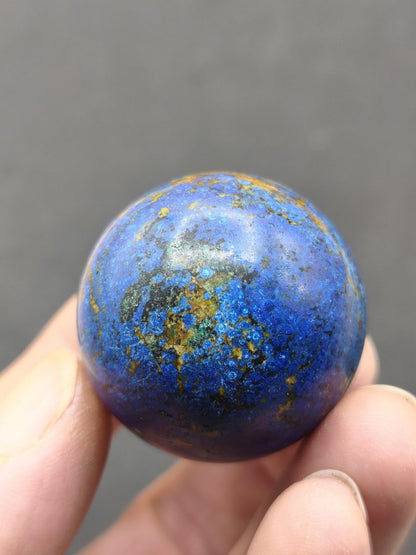 AZURIT Malachit Chrysocoll Sphere Kristalle blau Natur Edelstein Kugel Deko Wohnen Meditation Heilstein Rarität Sammler Mineralien Unikat - Art of Nature Berlin