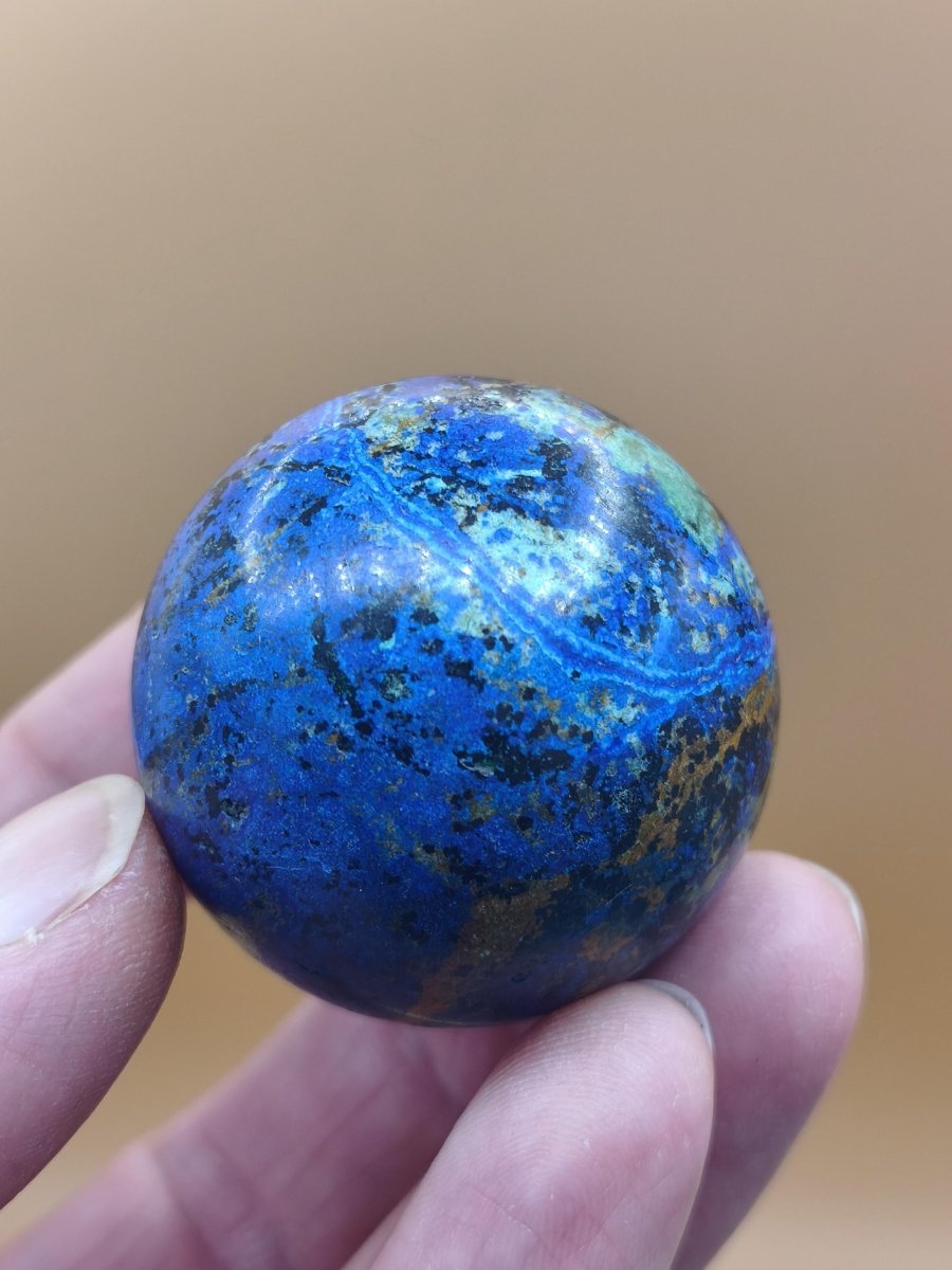AZURIT Malachit Chrysocoll Sphere Kristalle blau Natur Edelstein Kugel Deko Wohnen Meditation Heilstein Rarität Sammler Mineralien Unikat - Art of Nature Berlin