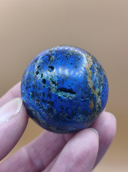 AZURIT Malachit Chrysocoll Sphere Kristalle blau Natur Edelstein Kugel Deko Wohnen Meditation Heilstein Rarität Sammler Mineralien Unikat - Art of Nature Berlin