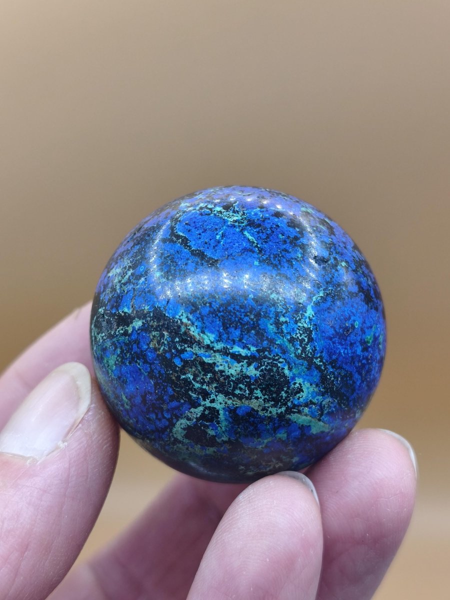 AZURIT Malachit Chrysocoll Sphere Kristalle blau Natur Edelstein Kugel Deko Wohnen Meditation Heilstein Rarität Sammler Mineralien Unikat - Art of Nature Berlin