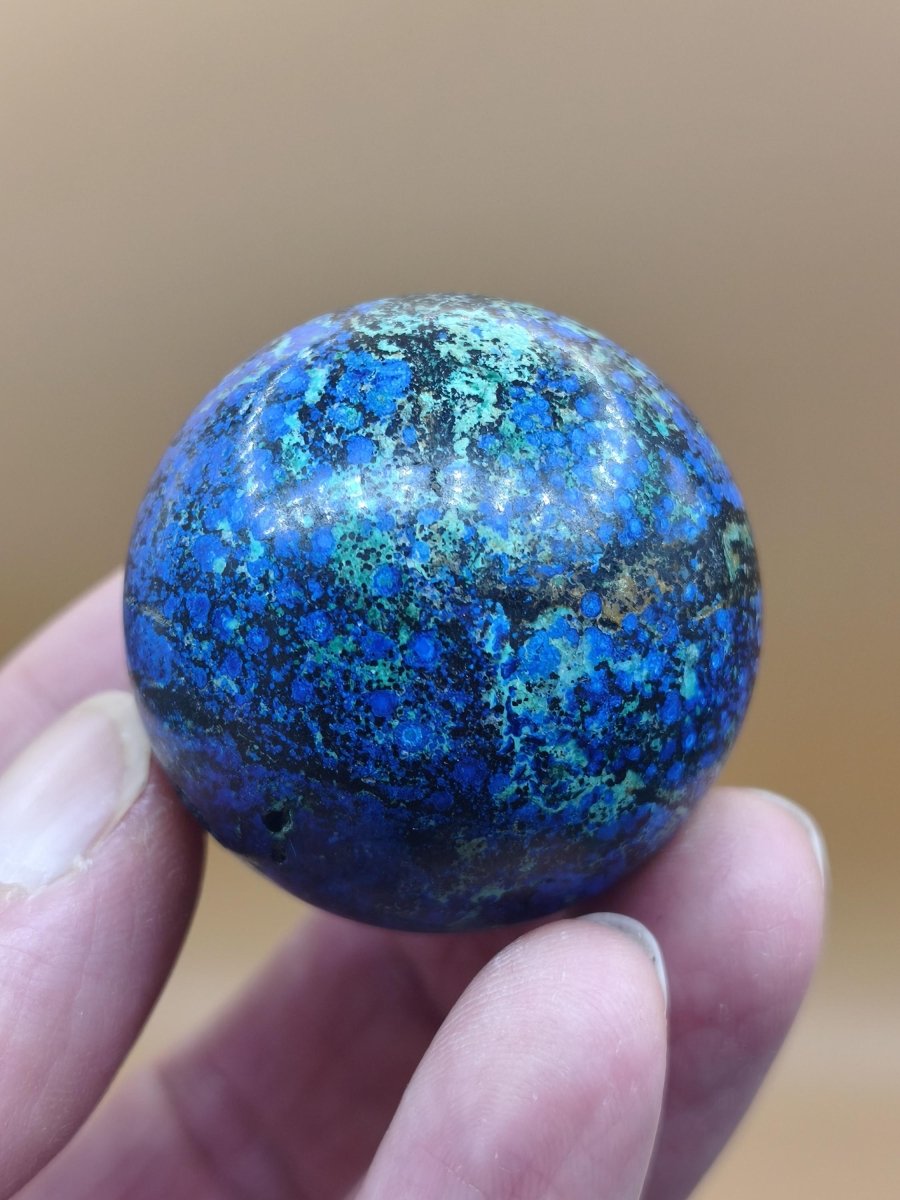 AZURIT Malachit Chrysocoll Sphere Kristalle blau Natur Edelstein Kugel Deko Wohnen Meditation Heilstein Rarität Sammler Mineralien Unikat - Art of Nature Berlin