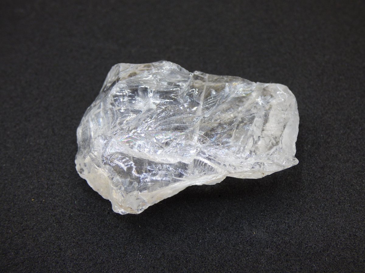 Bergkristall klar Stufe AAA Roh Auf+Entladen Edelsteine Wasserstein Trinkwasser Edelsteinwasser Chakra Heilstein Naturmedizin Energiewasser - Art of Nature Berlin