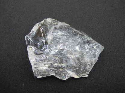 Bergkristall klar Stufe AAA Roh Auf+Entladen Edelsteine Wasserstein Trinkwasser Edelsteinwasser Chakra Heilstein Naturmedizin Energiewasser - Art of Nature Berlin