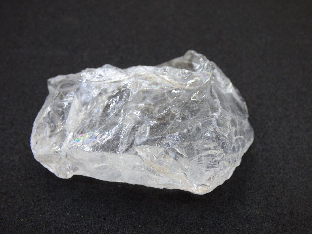 Bergkristall klar Stufe AAA Roh Auf+Entladen Edelsteine Wasserstein Trinkwasser Edelsteinwasser Chakra Heilstein Naturmedizin Energiewasser - Art of Nature Berlin