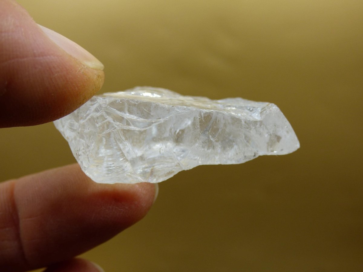 Bergkristall klar Stufe AAA Roh Auf+Entladen Edelsteine Wasserstein Trinkwasser Edelsteinwasser Chakra Heilstein Naturmedizin Energiewasser - Art of Nature Berlin