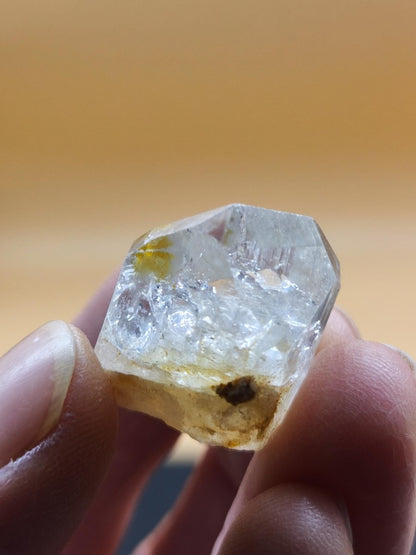 Bergkristall mit Regenbogen & schimmernder Oberfläche – Erongo Namibia – 25 mm Natürliche Edelstein Stufe Sammler Mineral - Art of Nature Berlin