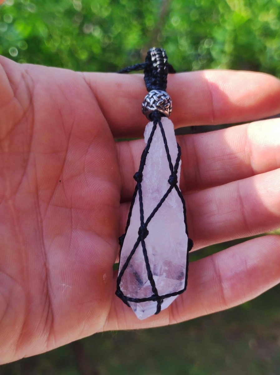 Bergkristall Spitze - Makramee Edelstein Kette Natur klar Schutz Rarität Heilstein Kristall Mann Frau Er Sie Geschenk Freund Schwester - Art of Nature Berlin