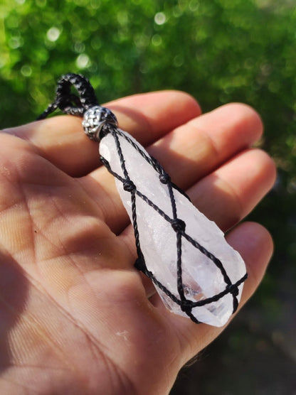 Bergkristall Spitze - Makramee Edelstein Kette Natur klar Schutz Rarität Heilstein Kristall Mann Frau Er Sie Geschenk Freund Schwester - Art of Nature Berlin