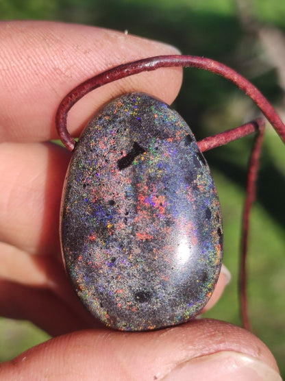 Black Opal - Edelstein Kette bunt funkelnd Rarität Natur Heilstein Energie Chakra Kristall Anhänger Mann Frau Kind Vater Geschenk Er Sie - Art of Nature Berlin