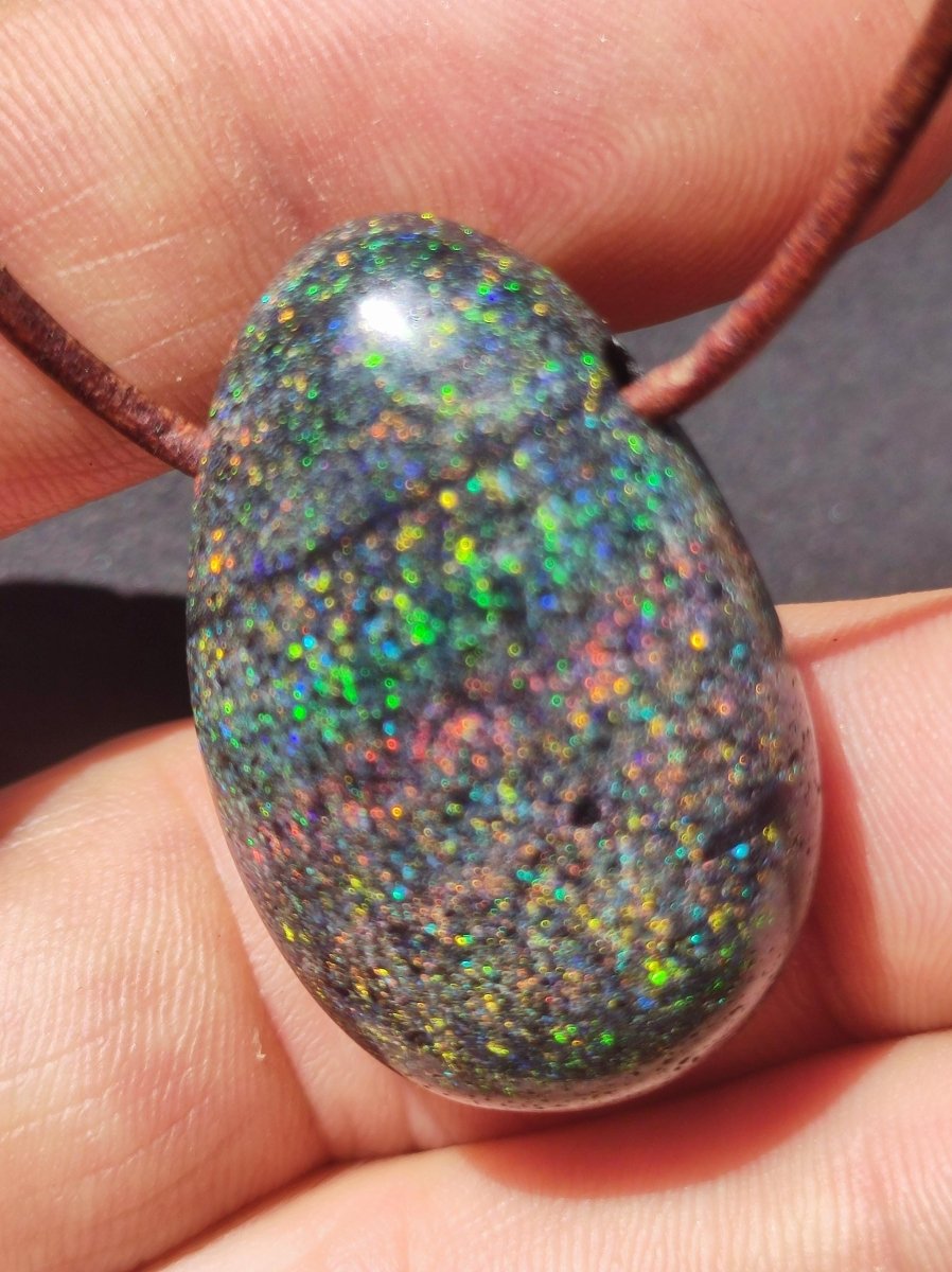 Black Opal - Edelstein Kette bunt funkelnd Rarität Natur Heilstein Energie Chakra Kristall Anhänger Mann Frau Kind Vater Geschenk Er Sie - Art of Nature Berlin