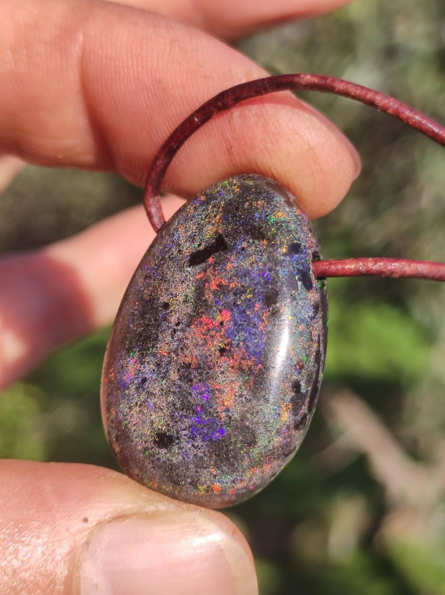 Black Opal - Edelstein Kette bunt funkelnd Rarität Natur Heilstein Energie Chakra Kristall Anhänger Mann Frau Kind Vater Geschenk Er Sie - Art of Nature Berlin