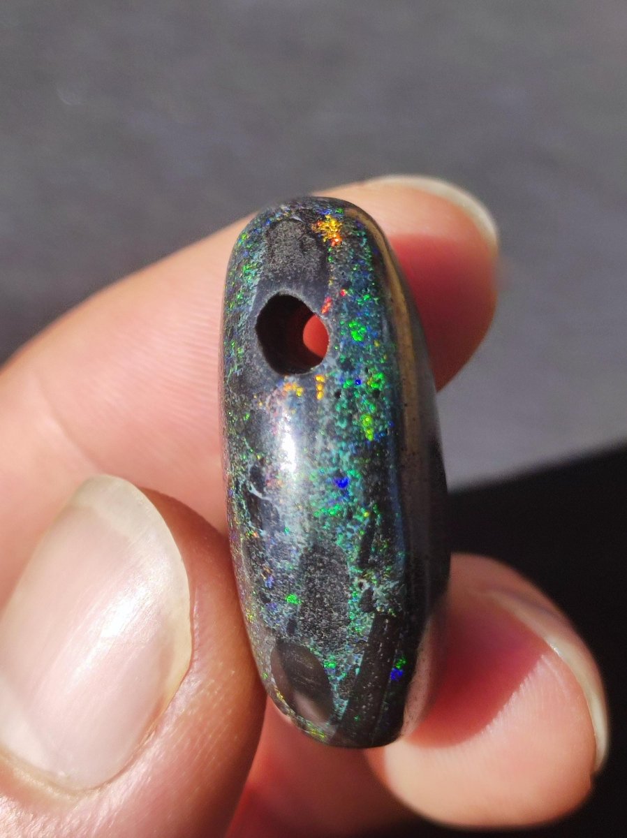 Black Opal - Edelstein Kette bunt funkelnd Rarität Natur Heilstein Energie Chakra Kristall Anhänger Mann Frau Kind Vater Geschenk Er Sie - Art of Nature Berlin