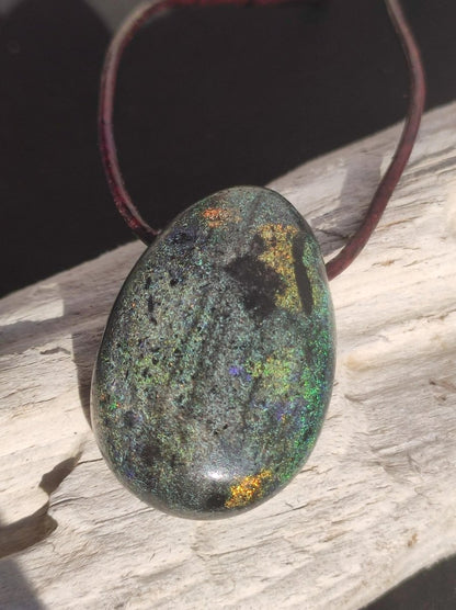 Black Opal - Edelstein Kette bunt funkelnd Rarität Natur Heilstein Energie Kristall Anhänger Mann Frau Kind Geschenk Er Sie Valentinstag - Art of Nature Berlin