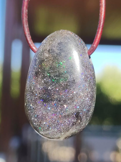 Black Opal - Edelstein Kette bunt funkelnd Rarität Natur Heilstein Energie Kristall Anhänger Mann Frau Kind Geschenk Er Sie Valentinstag - Art of Nature Berlin