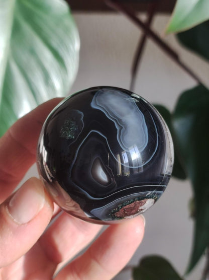 Black Sardonyx - Edelstein Kugel Natur Heilstein Deko Sphere Kristall Geschenk Er Sie Haus Einweihung Wohnung Energie Kraft Meditation - Art of Nature Berlin