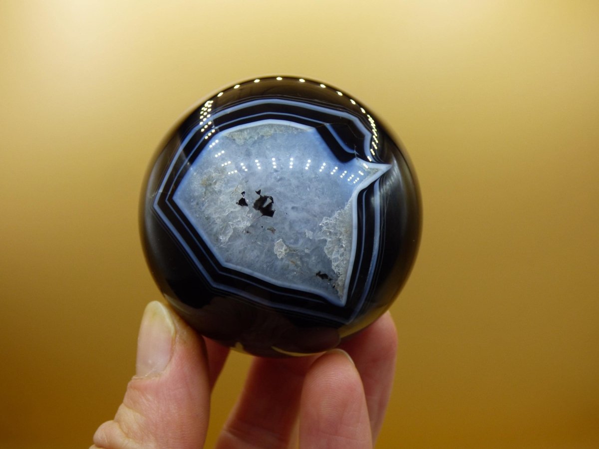 Black Sardonyx - Edelstein Kugel Natur Heilstein Deko Sphere Kristall Geschenk Er Sie Haus Einweihung Wohnung Energie Kraft Meditation - Art of Nature Berlin