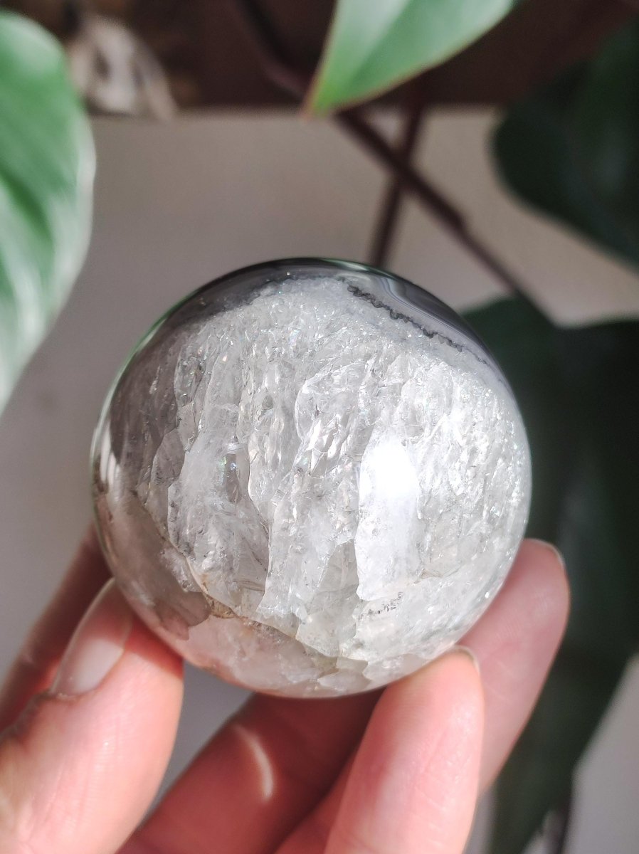 Black Sardonyx - Edelstein Kugel Natur Heilstein Deko Sphere Kristall Geschenk Er Sie Haus Einweihung Wohnung Energie Kraft Meditation - Art of Nature Berlin