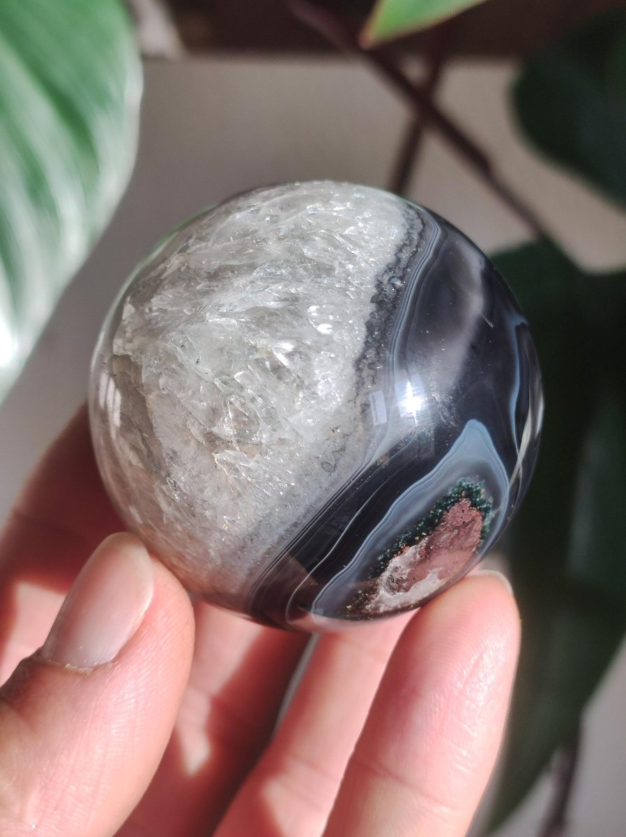 Black Sardonyx - Edelstein Kugel Natur Heilstein Deko Sphere Kristall Geschenk Er Sie Haus Einweihung Wohnung Energie Kraft Meditation - Art of Nature Berlin