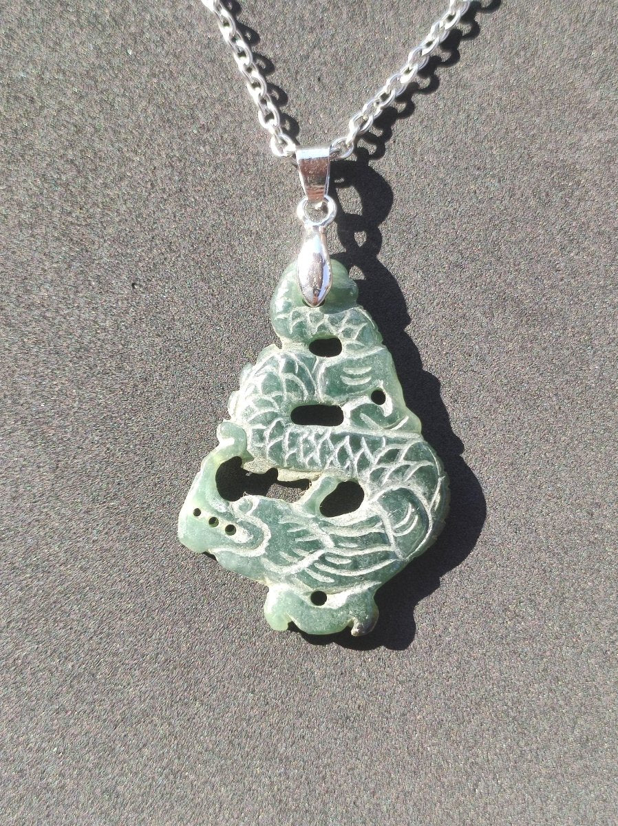 Burma Jade A Qualität Drache *Rarität* Edelstein Kette HIPPIE Boho Ethno Natur Heilstein Rarität Kristall Schmuck Anhänger Natur Kraft Stein - Art of Nature Berlin