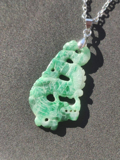 Burma Jade A Qualität Drache *Rarität* Edelstein Kette HIPPIE Boho Ethno Natur Heilstein Rarität Kristall Schmuck Anhänger Natur Kraft Stein - Art of Nature Berlin