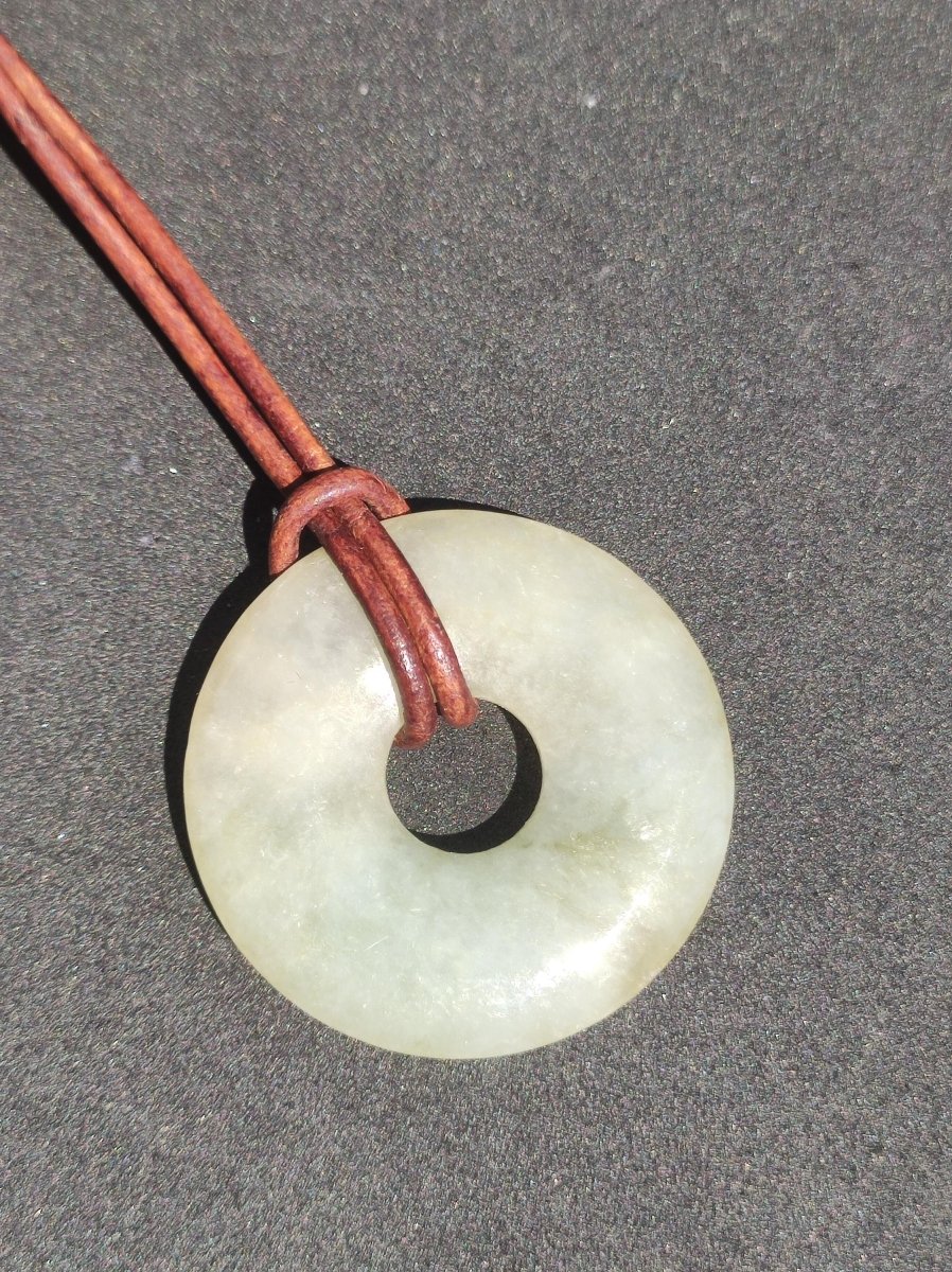 Burma Jade Donut *Rarität* Edelstein Donut Kette grün Natur Heilstein Kristalle Anhänger Mann Frau Kind Geschenk Er Sie Bruder Schwester - Art of Nature Berlin