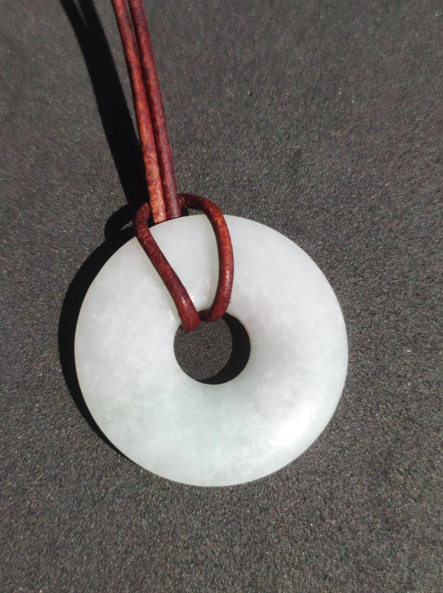 Burma Jade Donut *Rarität* ~ Edelstein Kette ~HIPPIE ~GOA ~Boho ~Tibet ~Ethno ~Nature ~Donut ~Schutzsymbol ~Heilstein - Art of Nature Berlin